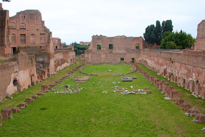 Small group VIP Colosseum Tours, Roman Forum & Palatine  entrance