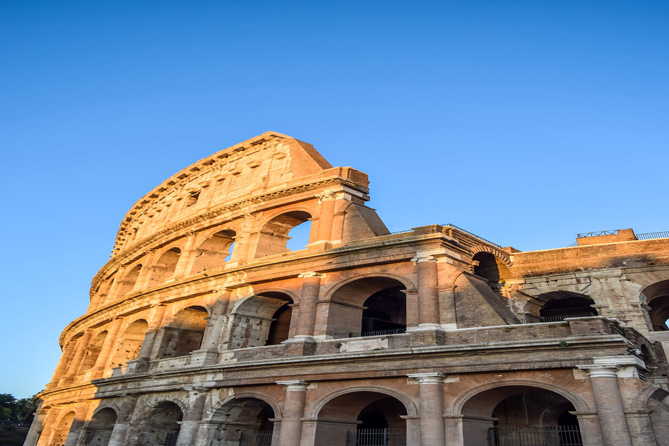 Small group VIP Colosseum Tours, Roman Forum & Palatine  entrance